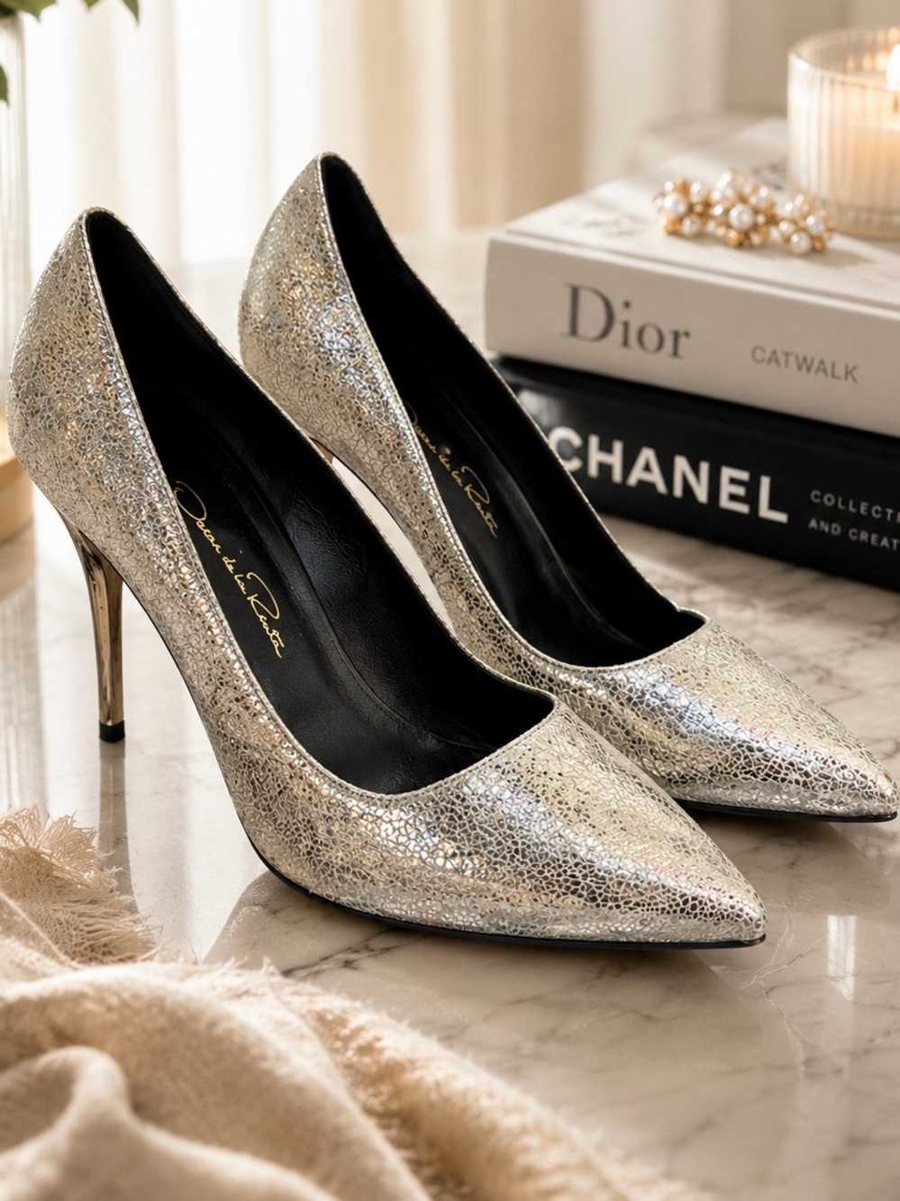 Oscar de la Renta Metallic Silver Pointed Toe Stiletto Pumps Heels Size 40 / 10